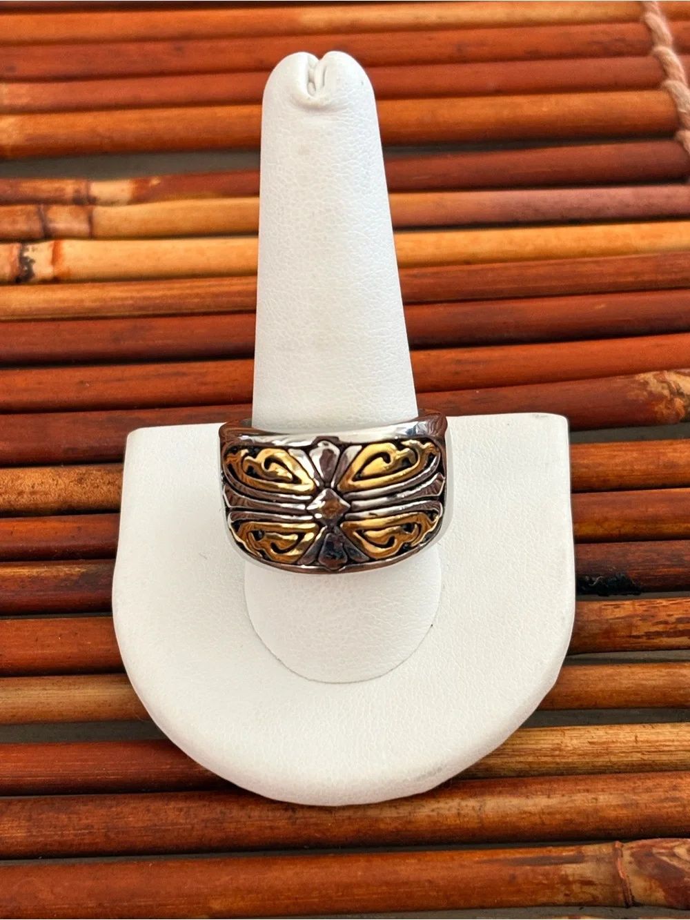 Men's Two-Tone Floral Motif Band Ring — Gold and Silver Size 11